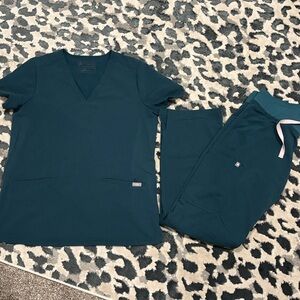 Figs Carribbean Blue Scrub Set